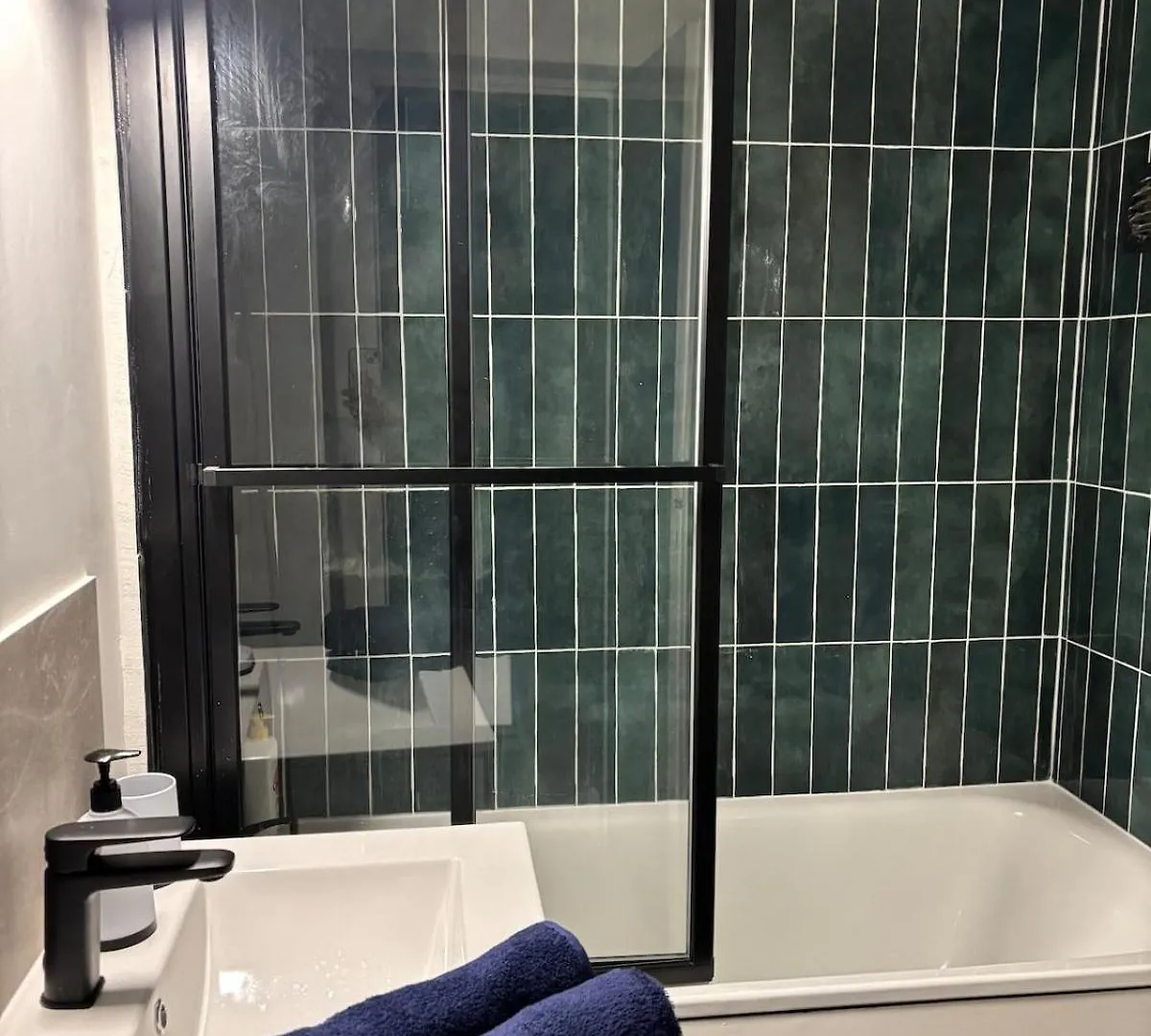 Apartment Le Charmant - Proche Gare Villeurbanne